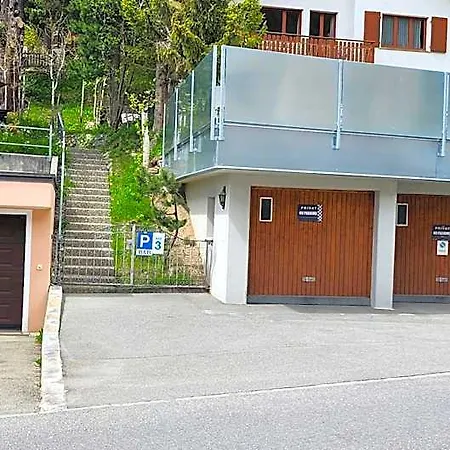 B&B St Moritz Couette-café 3*