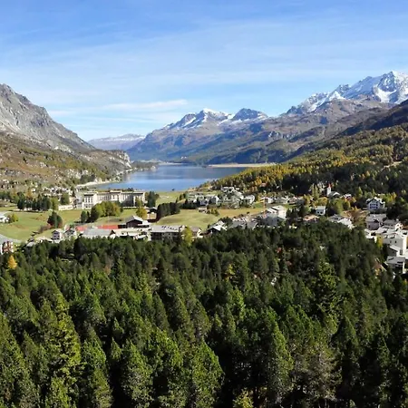 B&B St Moritz Couette-café 3*